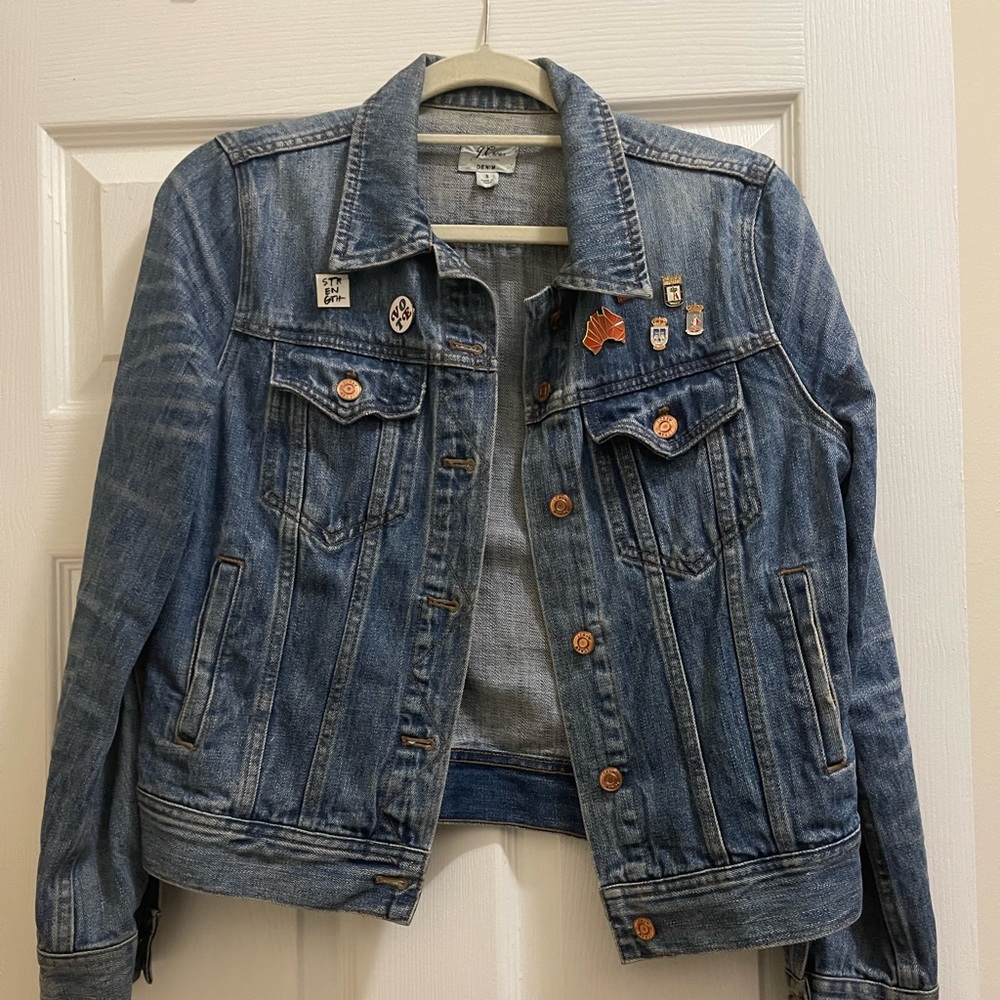 JCrew classic fit, blue denim jacket - size small